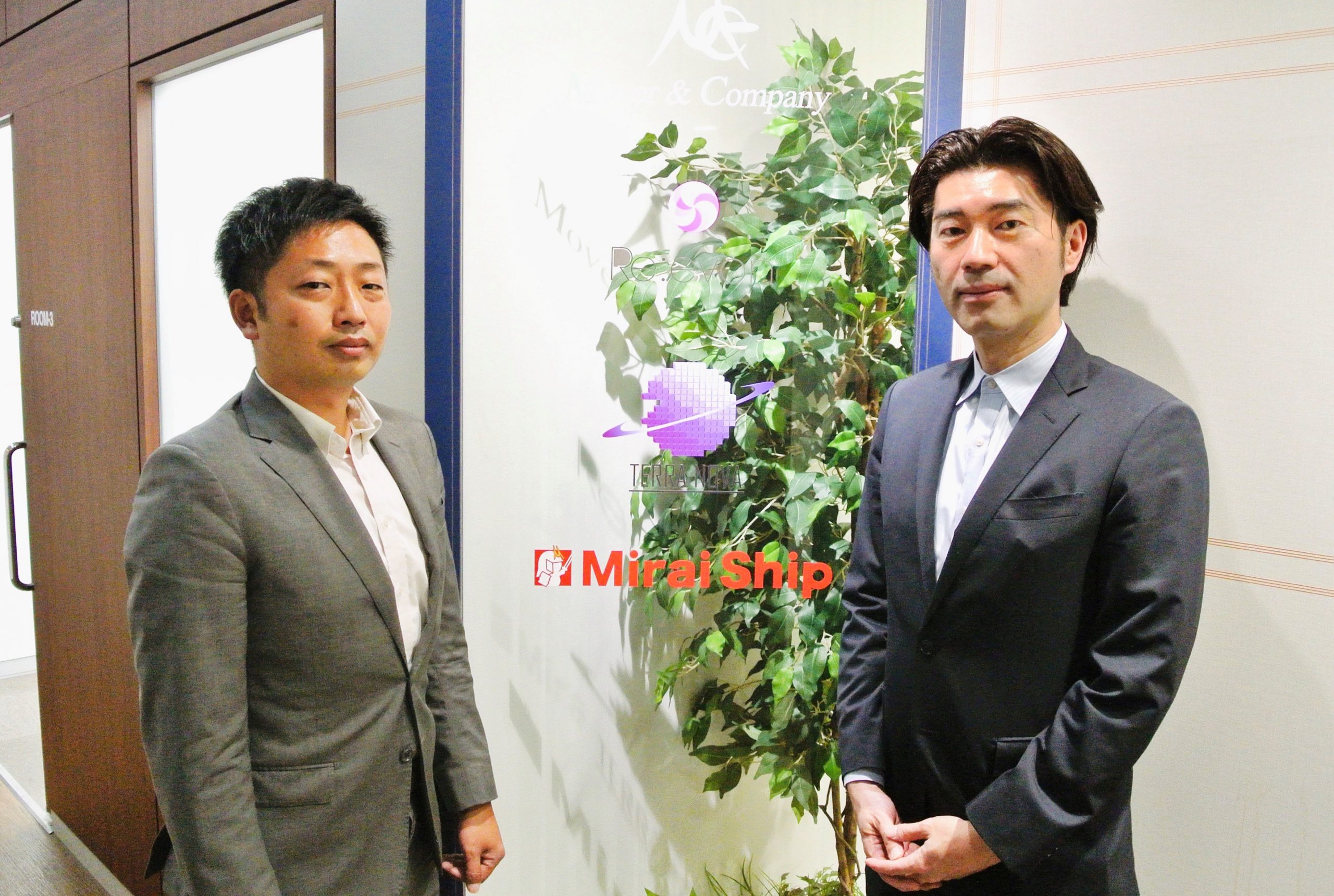 Mover Company インタビュー コンサルティング Aで変化し続ける 戦略から実行支援までおこなうコンサルタント集団が多角的にリアルビジネスも展開するmover Company 篠﨑元彦様 山根征典様 コンサル転職 ポストコンサル転職のアクシスコンサルティング 公式