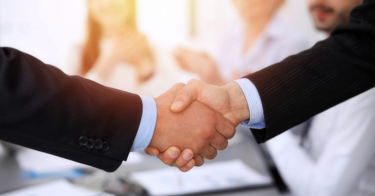 【20代半ば、大手証券トップ営業からコンサルタントへの転職事例】全く別の業界にキャリアチェンジしてまで追い求めたものとは？