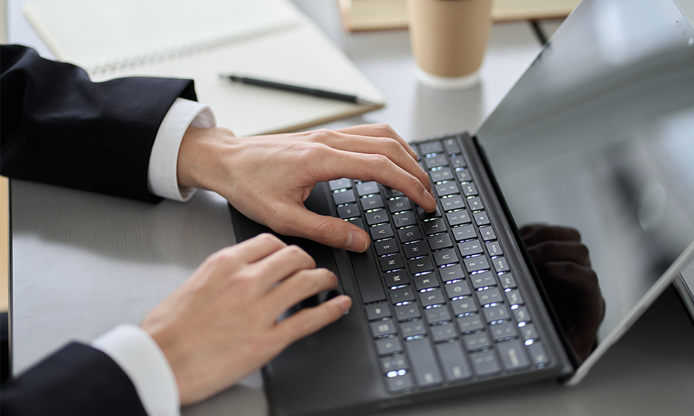 スポットコンサルで“中小企業経営のリアル”に踏み込む｜大手戦略コンサル マネージャー Yさん（30代）副業体験談