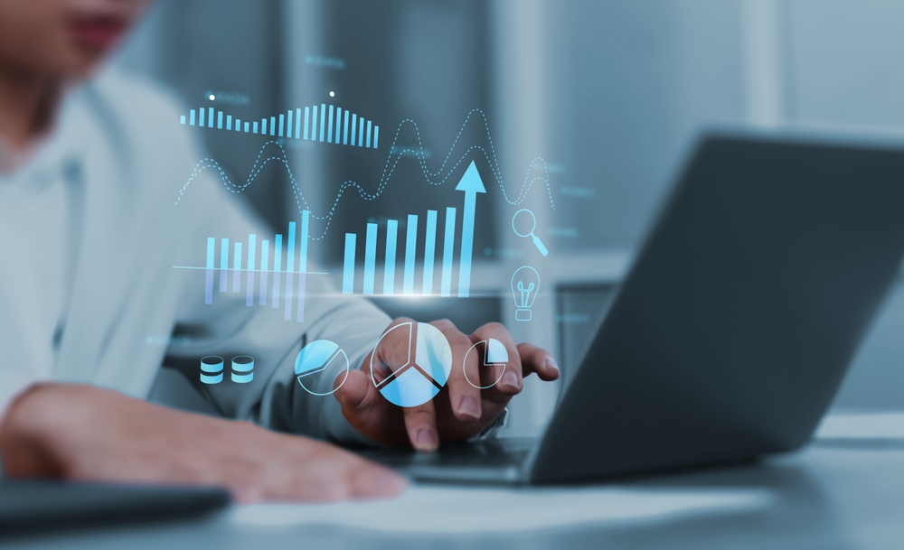 コンサルティングファームの在籍者数はどう変化している?2025年7月時点の最新データをもとに人材動向を分析