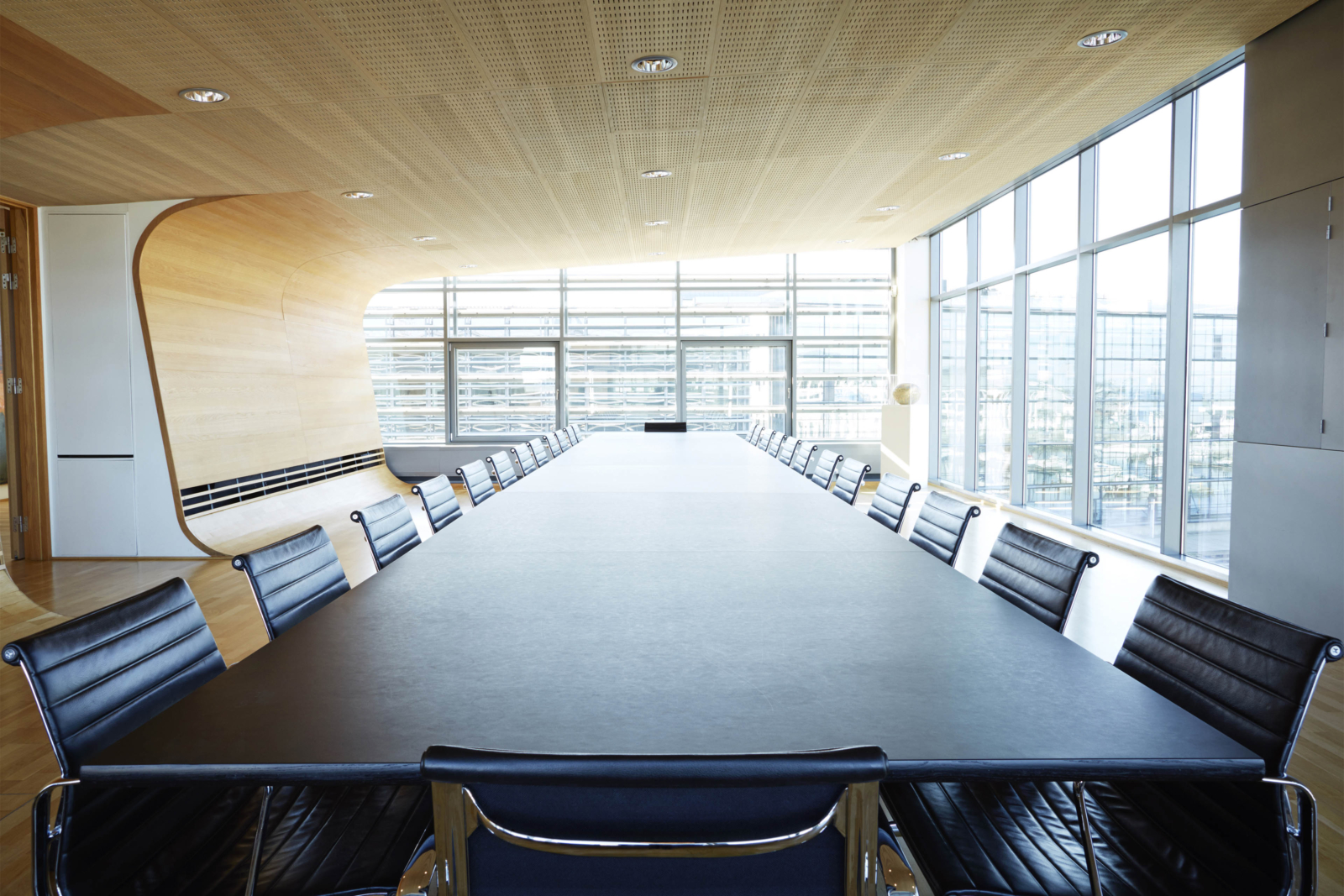 EY-Parthenon、2025年株主提案の動向を分析